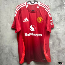 將圖片載入圖庫檢視器 2024-25 曼聯｜主場｜連 LESSERAFIM 印字｜BNWT｜2024-25 Manchester United Home with LESSERAFIM Nameset ( Multiple Sizes )
