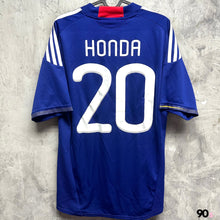 將圖片載入圖庫檢視器 2010-11 日本｜主場｜#20 本田圭佑｜90% New｜JP L ｜2010-11 Japan Home #20 Honda ( JP L )
