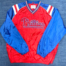 將圖片載入圖庫檢視器 《 Back To The 90s 》古著費城人 Nylon Sweatshirt｜95% New｜XL｜Vintage Philadelphia Phillies Nylon Sweatshirt ( XL )
