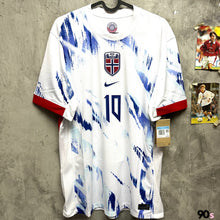 將圖片載入圖庫檢視器 2024-25 挪威｜作客｜連原裝印字｜BNWT｜2024-25 Norway Away with Printing ( Multiple Sizes )
