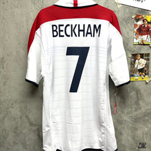 將圖片載入圖庫檢視器 2003-04 英格蘭｜主場｜#7 碧咸｜BNWT｜2003-04 England Home #7 Beckham ( Multiple Sizes )
