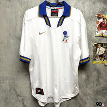 將圖片載入圖庫檢視器 1996-97 意大利｜作客｜90% New｜M｜1996-97 Italy Away ( M )
