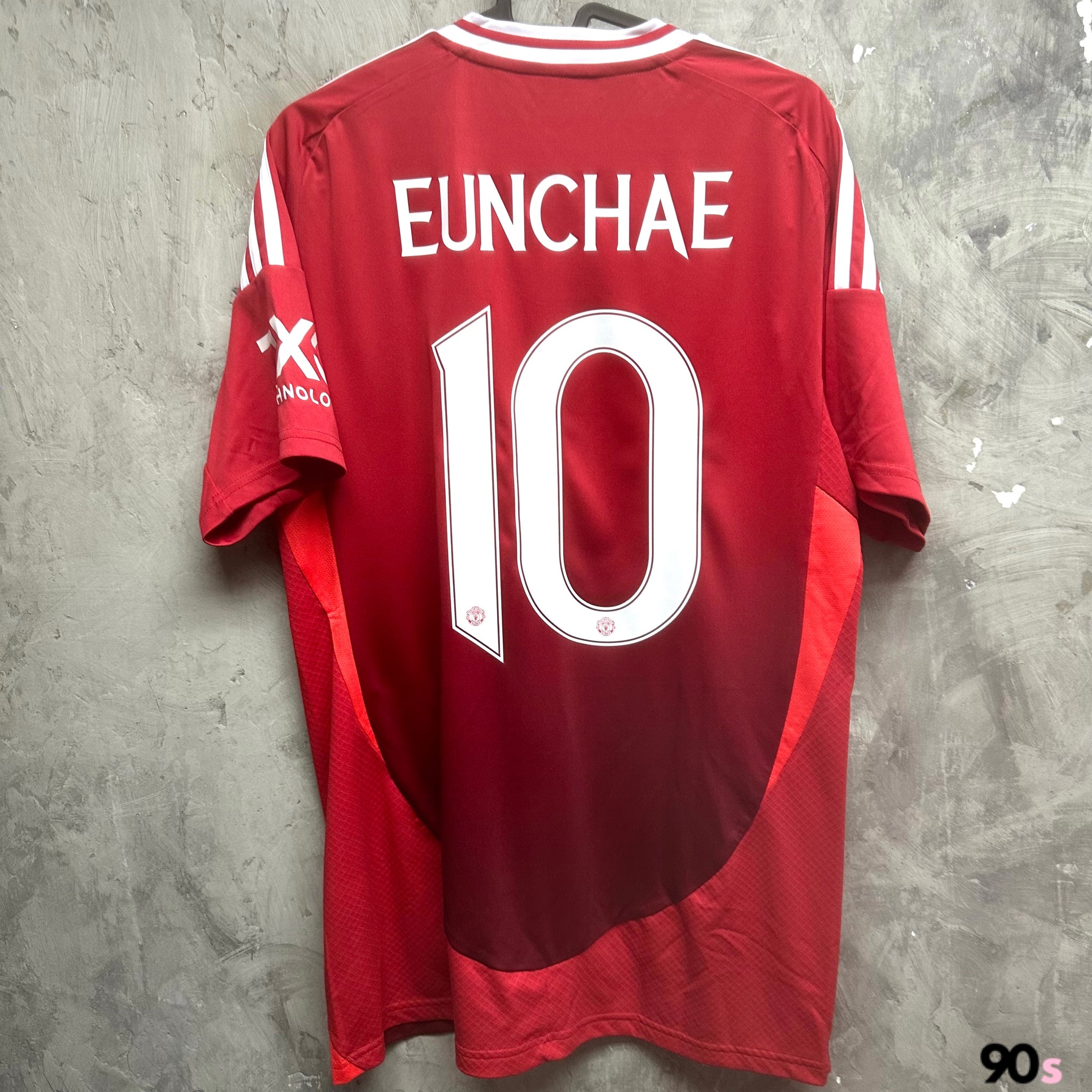 グランド牧場 セレクトセール 2024-25 印字｜BNWT｜2024-25 曼聯｜主場｜連LESSERAFIM ウェア