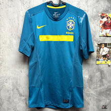 將圖片載入圖庫檢視器 2011-12 巴西｜作客｜球員版｜BNWT｜M｜2011-12 Brazil Away Player ( M )
