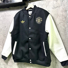 將圖片載入圖庫檢視器 2024-25 曼聯｜Adidas OG 棒球褸｜BNWT｜2024-25 Manchester United Adidas OG Baseball Jacket（ Multiple Sizes )
