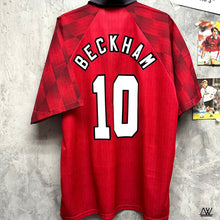 將圖片載入圖庫檢視器 1995-96 曼聯｜主場｜#10 碧咸｜95% New｜L｜1995-96 Manchester United Home #10 Beckham ( L )
