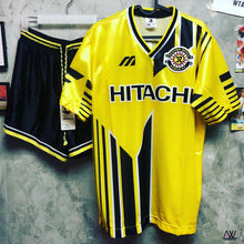 將圖片載入圖庫檢視器 1995-96 柏雷素爾｜主場套裝｜BNWT｜JP O｜1995-96 Kashiwa Reysol Home (Shirt + Short ) Full Set (JP O)
