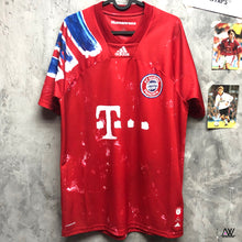 將圖片載入圖庫檢視器 2020-21 拜仁慕尼黑｜Humanrace ｜BNWT｜M｜2020-21 Bayern Munich x Humanrace (M)
